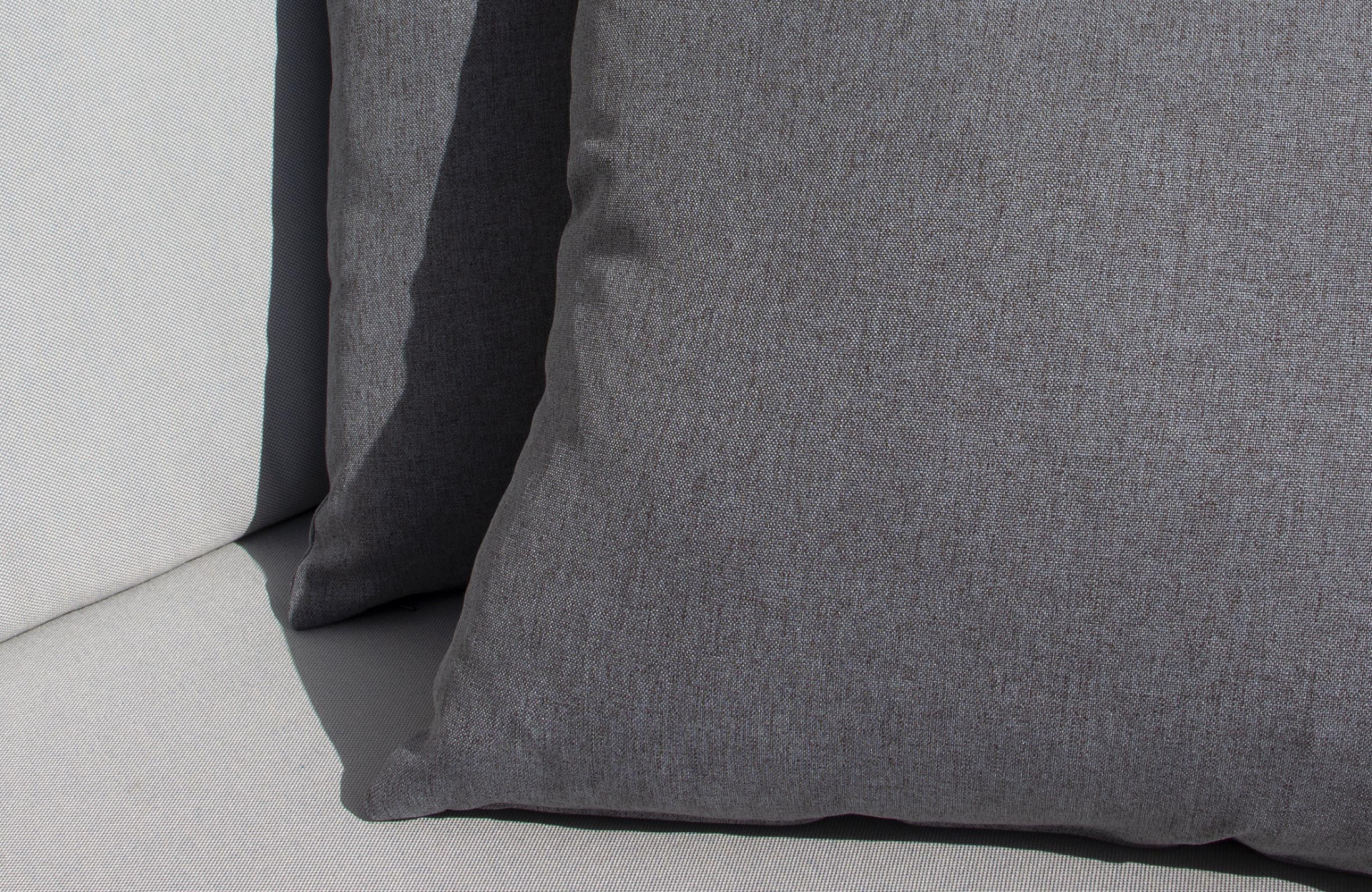 webimg_cushions_outdoor_grey Brigo